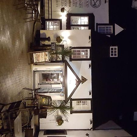The Cross Keys Hotel Peebles Eksteriør billede