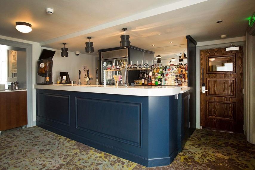 The Cross Keys Hotel Peebles Eksteriør billede