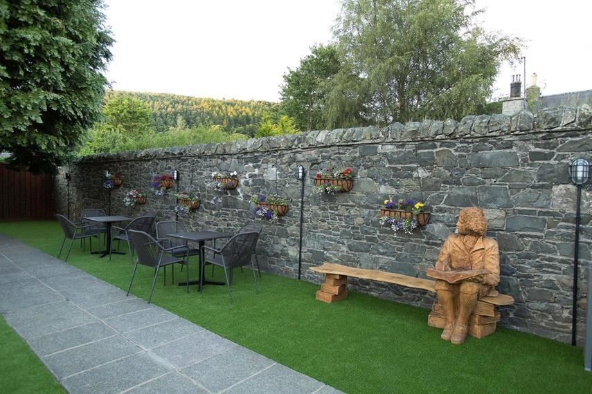 The Cross Keys Hotel Peebles Eksteriør billede