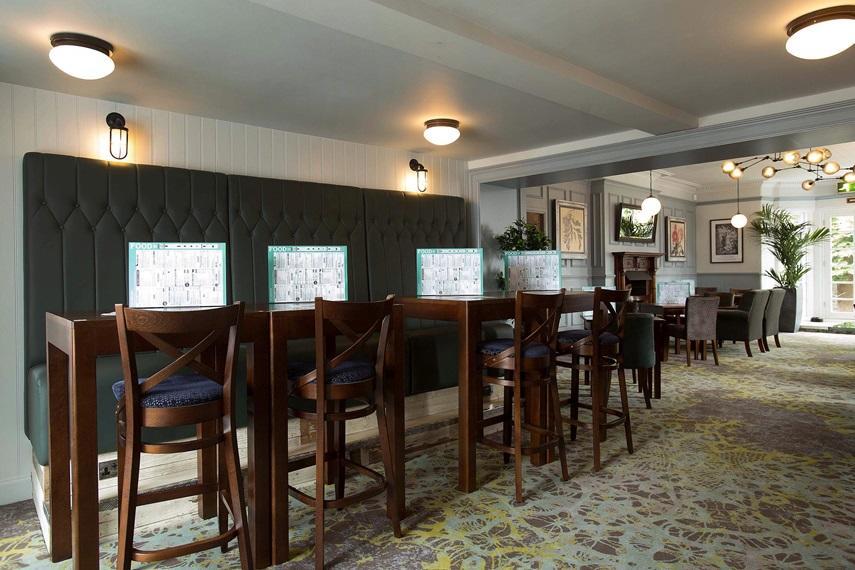 The Cross Keys Hotel Peebles Eksteriør billede